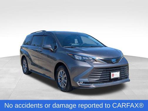 2024 Toyota Sienna XLE 7 Passenger