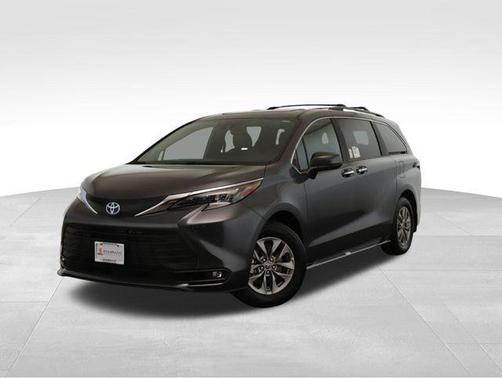 2025 Toyota Sienna XLE 7 Passenger