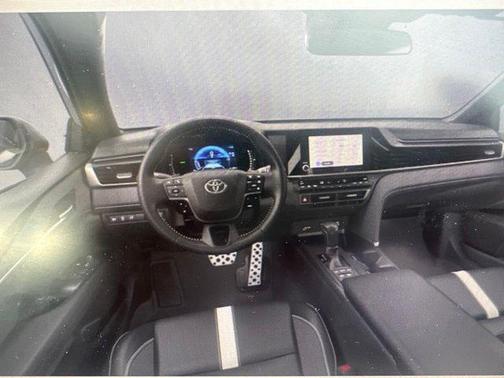 Ice Cap 2026 Toyota Camry SE