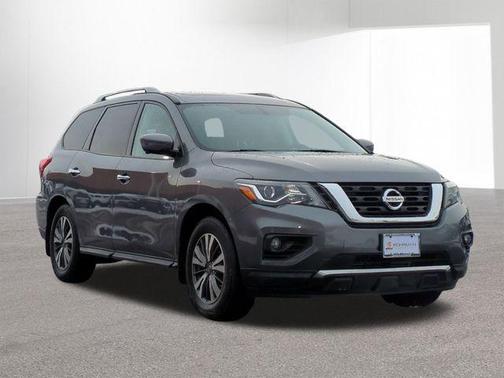 2017 Nissan Pathfinder SL
