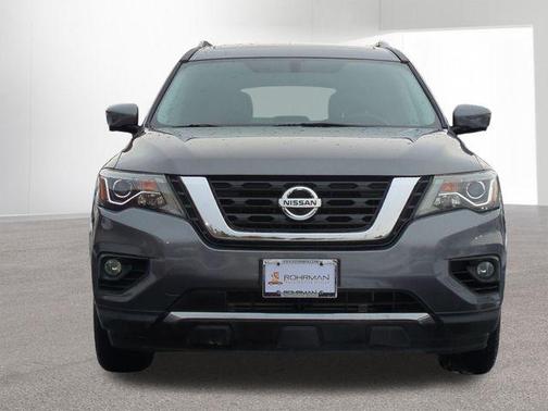 2017 Nissan Pathfinder SL