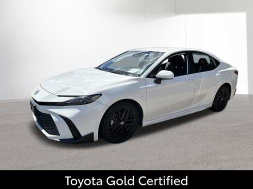 Ice Cap 2025 Toyota Camry SE