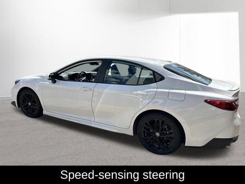Ice Cap 2025 Toyota Camry SE