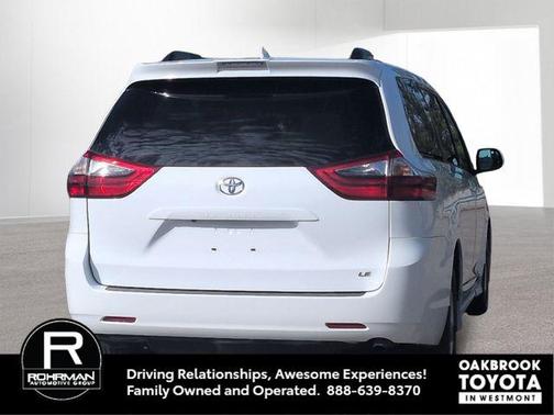 2020 Toyota Sienna LE