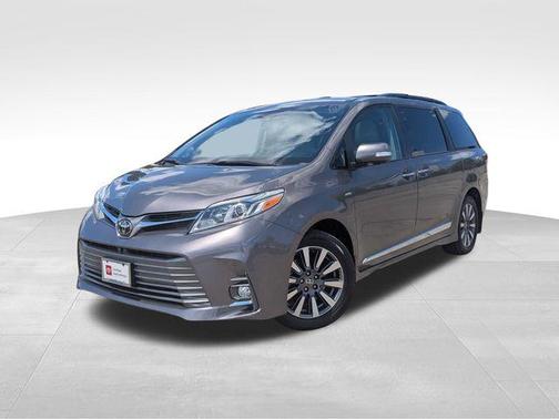 2020 Toyota Sienna Limited Premium