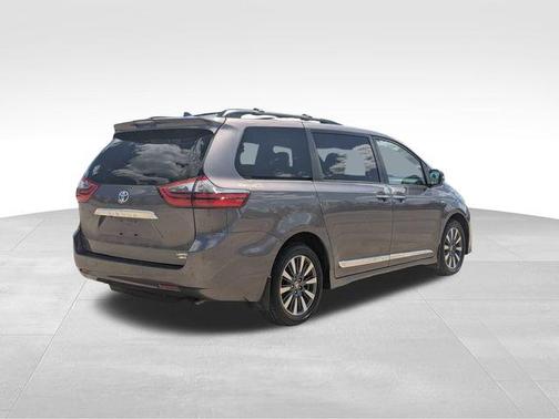 2020 Toyota Sienna Limited Premium