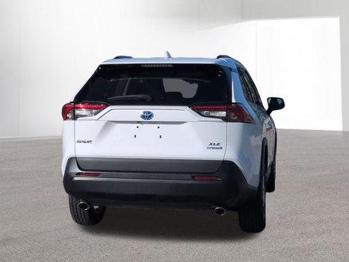 2020 Toyota RAV4 Hybrid XLE