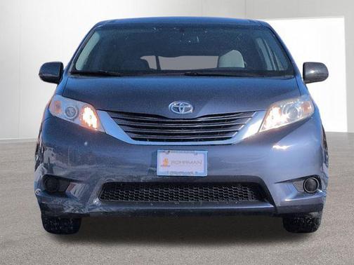 2015 Toyota Sienna LE