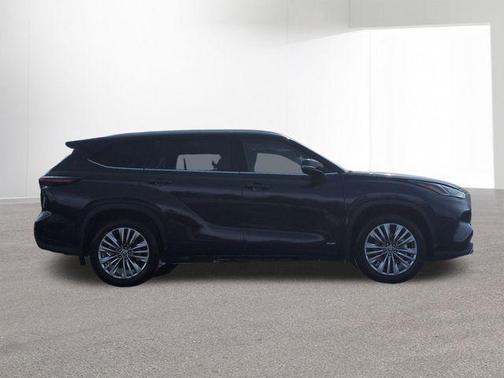 Blueprint 2026 Toyota Highlander Hybrid Platinum