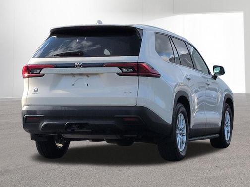 Coastal Cream 2024 Toyota Grand Highlander XLE