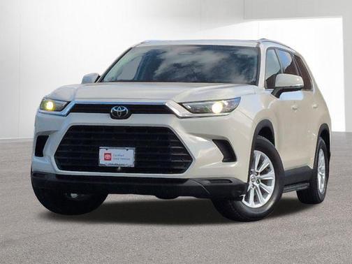 Coastal Cream 2024 Toyota Grand Highlander XLE