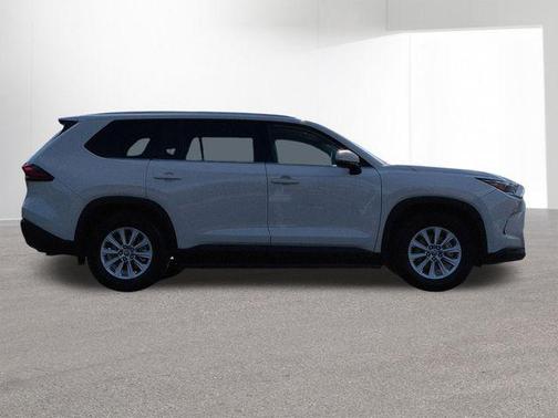 Coastal Cream 2024 Toyota Grand Highlander XLE