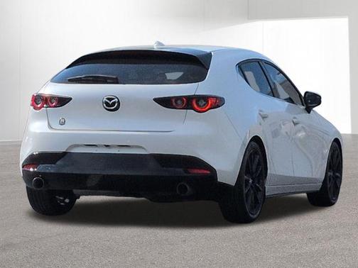 Snowflake White Pearl Mica 2022 Mazda Mazda3 FWD w/Premium Package