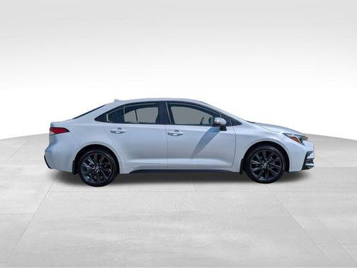 2025 Toyota Corolla Hybrid SE