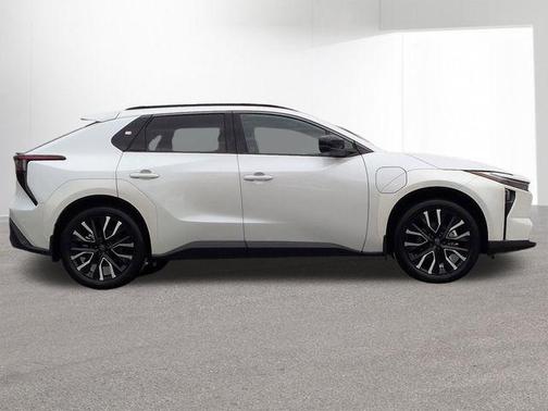 Wind Chill Pearl 2026 Toyota bZ Limited