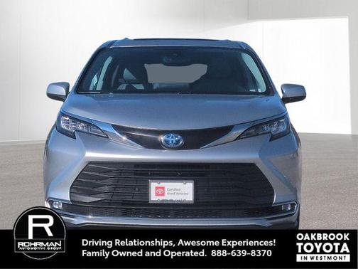 2023 Toyota Sienna XLE 8 Passenger