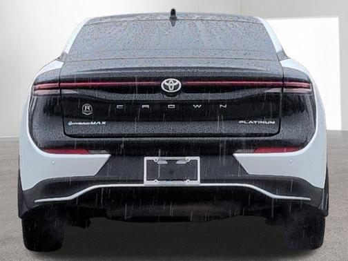 2024 Toyota Crown Platinum