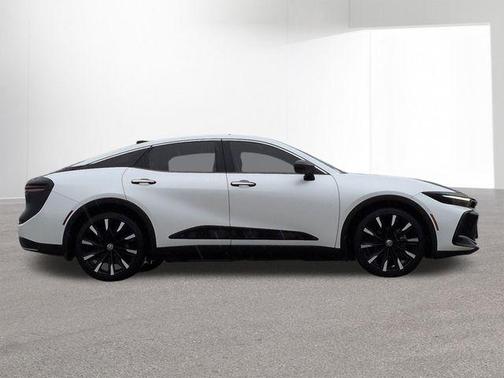 2024 Toyota Crown Platinum