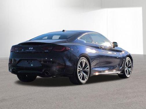 2022 INFINITI Q60 LUXE AWD