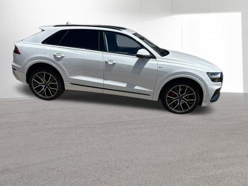 Glacier White Metallic 2020 Audi Q8 55 Prestige