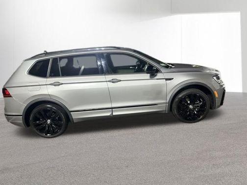 2021 Volkswagen Tiguan 2.0T SE R-Line Black 4MOTION