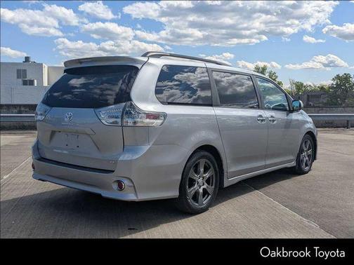 2017 Toyota Sienna SE