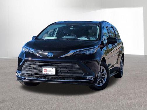 2022 Toyota Sienna XLE 7 Passenger