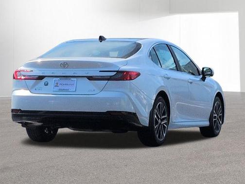 Wind Chill Pearl 2026 Toyota Camry XLE