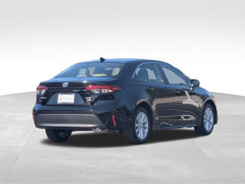 2025 Toyota Corolla Hybrid XLE