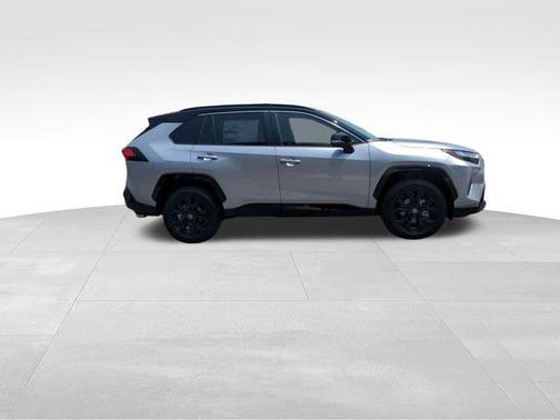 2025 Toyota RAV4 Hybrid SE