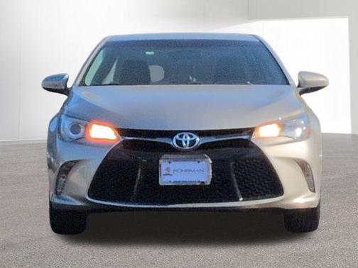 Creme Brulee Mica 2016 Toyota Camry SE