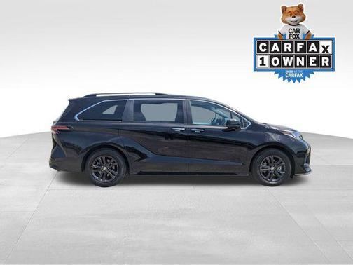 2024 Toyota Sienna XSE 7 Passenger