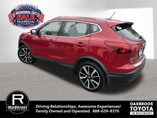 Palatial Ruby 2018 Nissan Rogue Sport SL