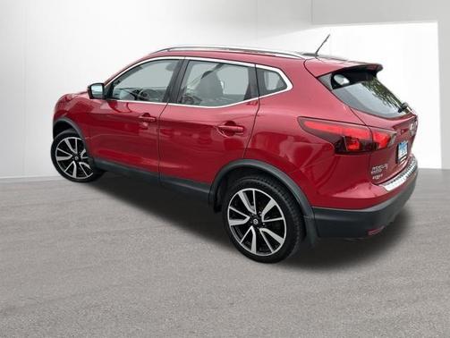 Palatial Ruby 2018 Nissan Rogue Sport SL