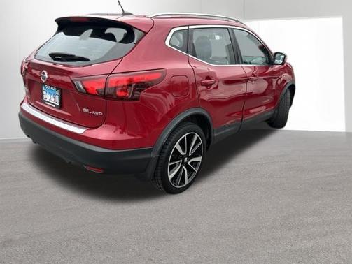 Palatial Ruby 2018 Nissan Rogue Sport SL