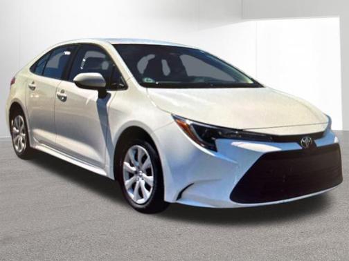 Ice Cap 2024 Toyota Corolla LE