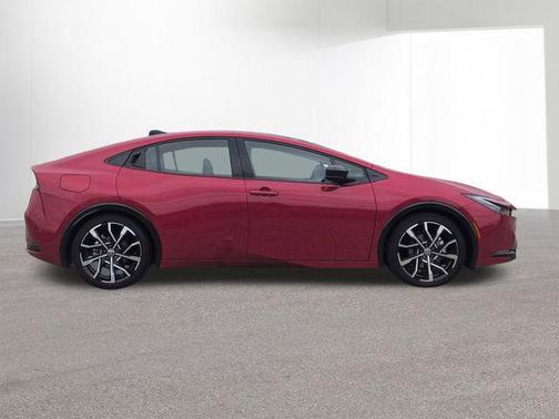 2025 Toyota Prius Plug-In Hybrid XSE Premium