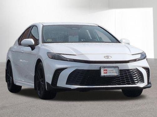 Ice Cap 2025 Toyota Camry SE