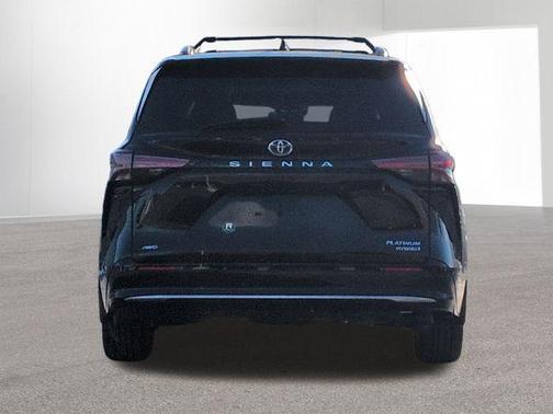 2024 Toyota Sienna Platinum
