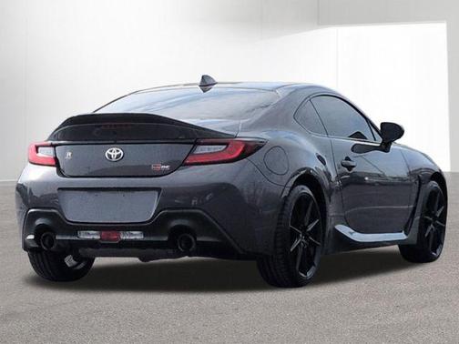 Pavement 2024 Toyota GR86 Premium