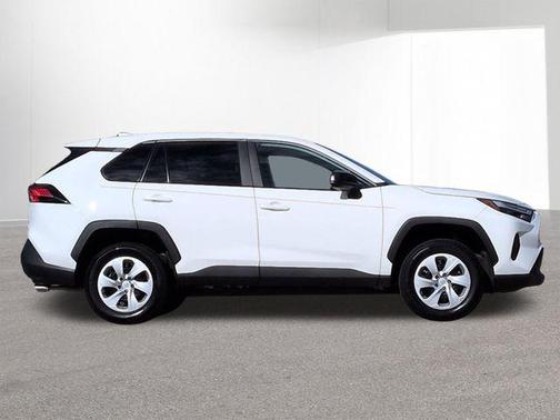 Ice Cap 2025 Toyota RAV4 LE