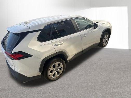 Ice Cap 2025 Toyota RAV4 LE