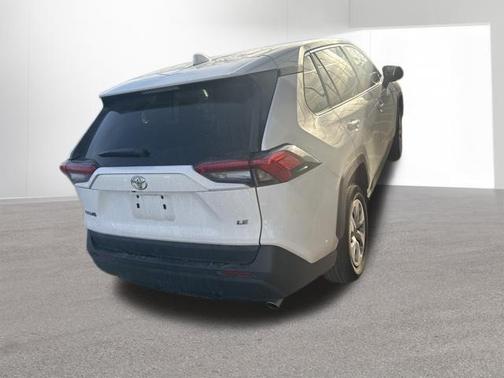 Ice Cap 2025 Toyota RAV4 LE