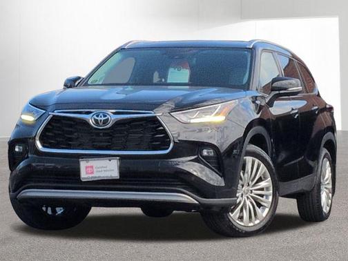 Midnight Black Metallic 2026 Toyota Highlander Hybrid Platinum