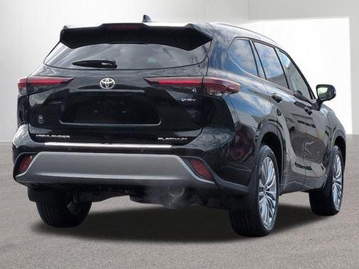 Midnight Black Metallic 2026 Toyota Highlander Hybrid Platinum