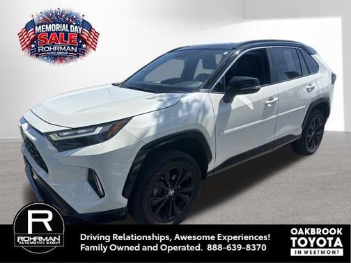 Blizzard Pearl/Midnight Black Metallic 2022 Toyota RAV4 Hybrid SE