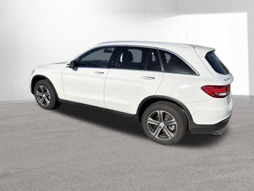 Polar White 2016 Mercedes-Benz GLC 300 4MATIC
