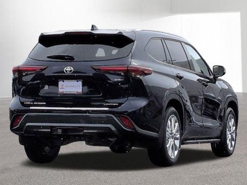 2026 Toyota Highlander Hybrid Limited