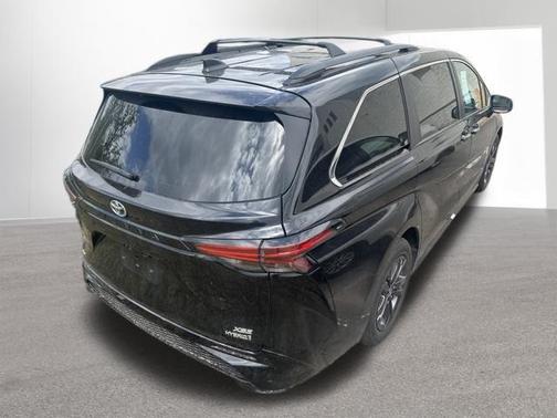 Midnight Black Metallic 2024 Toyota Sienna XSE 7 Passenger