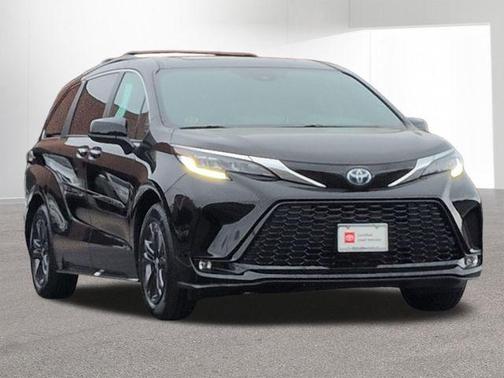 Midnight Black Metallic 2024 Toyota Sienna XSE 7 Passenger